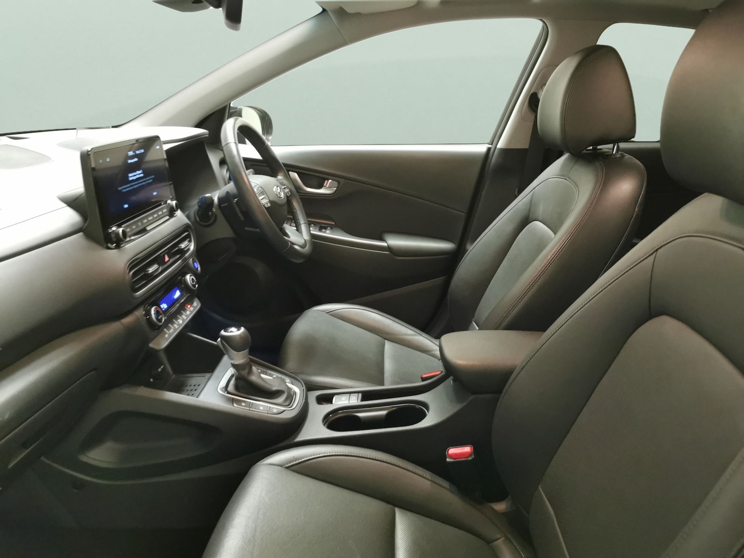 Used Hyundai KONA 2023 for sale - 78095606: Photo 4