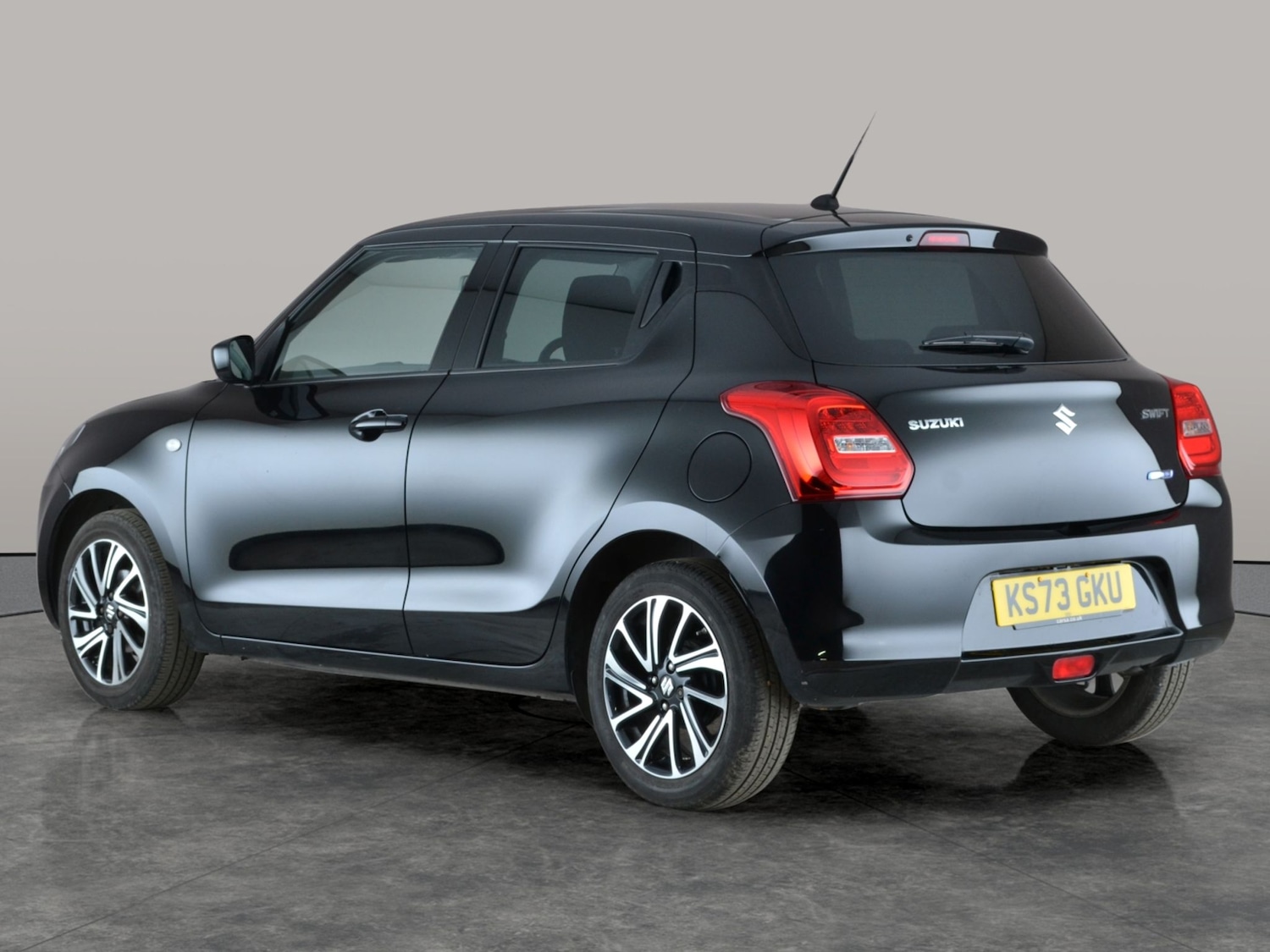 Used Suzuki Swift 2023 for sale - 77047946: Photo 11