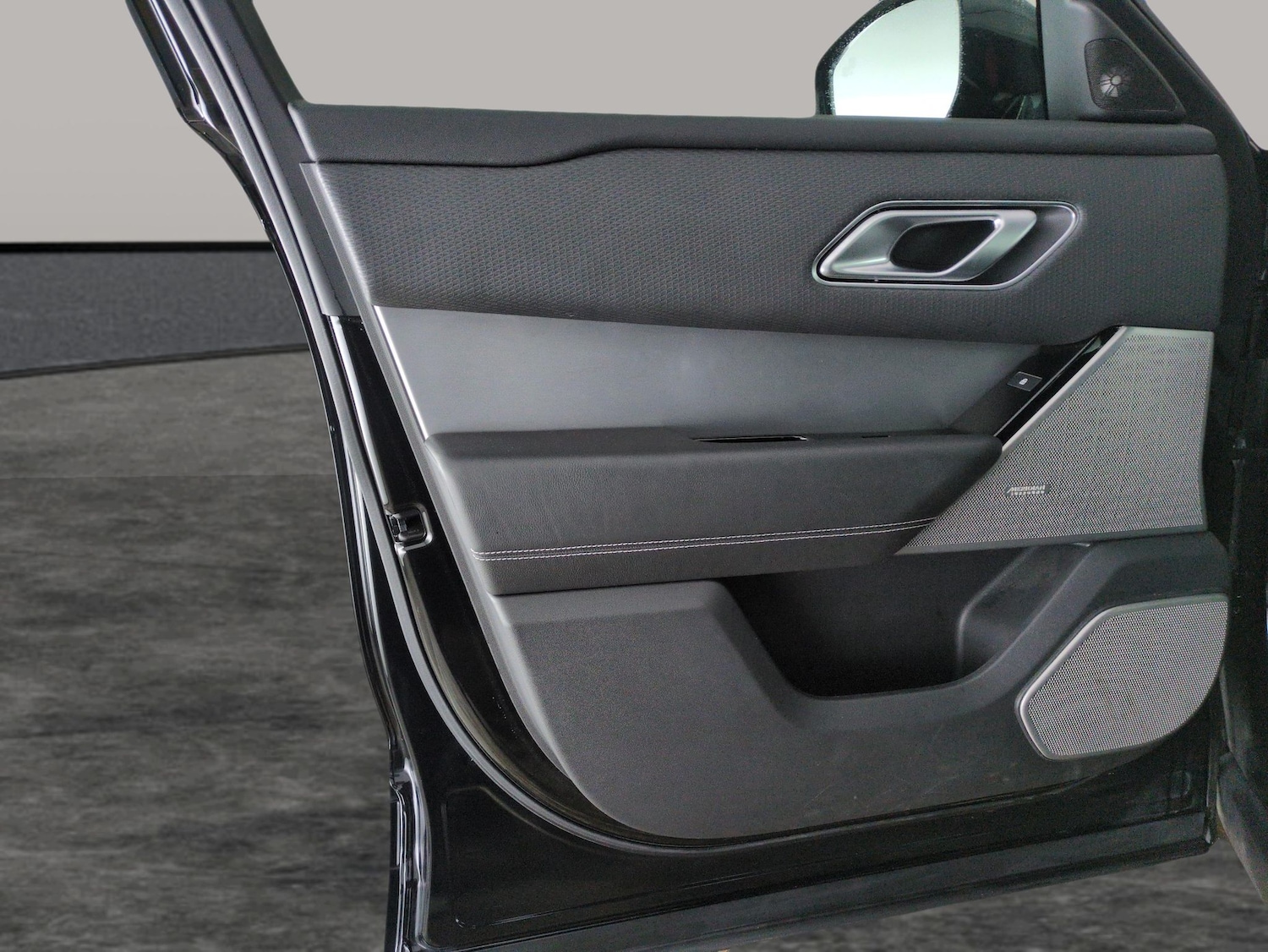 Used Land Rover Range Rover Velar 2021 for sale - 77663136: Photo 31