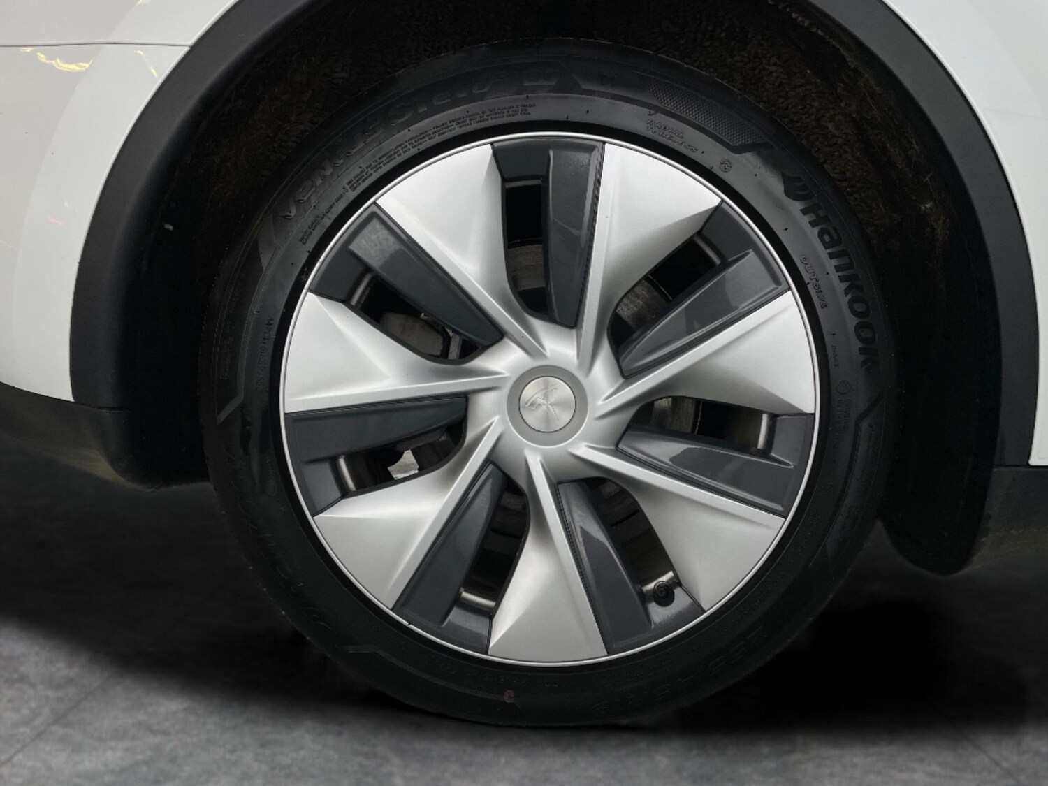 Used Tesla Model Y 2024 for sale - 77846182: Photo 35