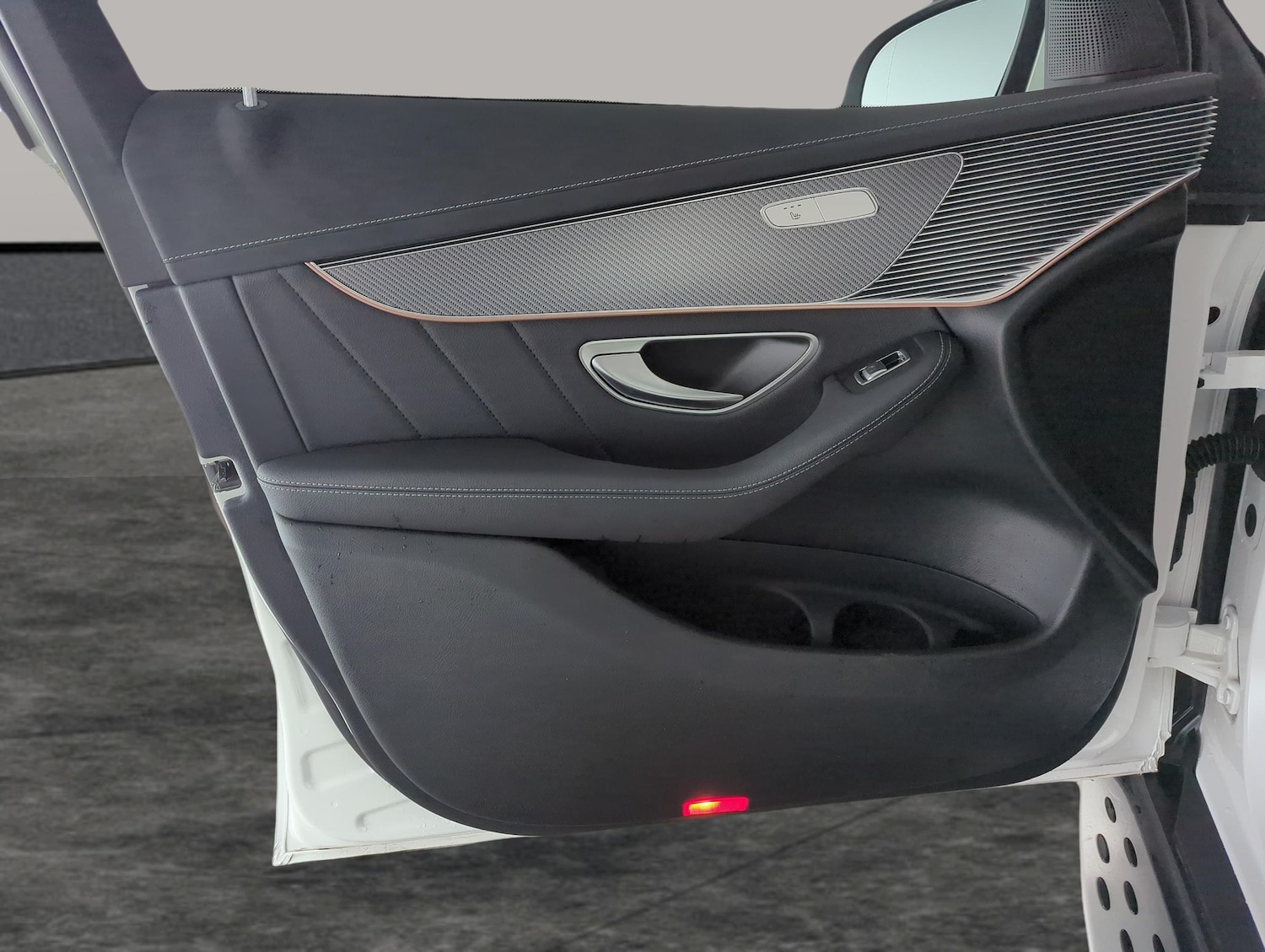 Used Mercedes-Benz EQC 2022 for sale - 77333571: Photo 30