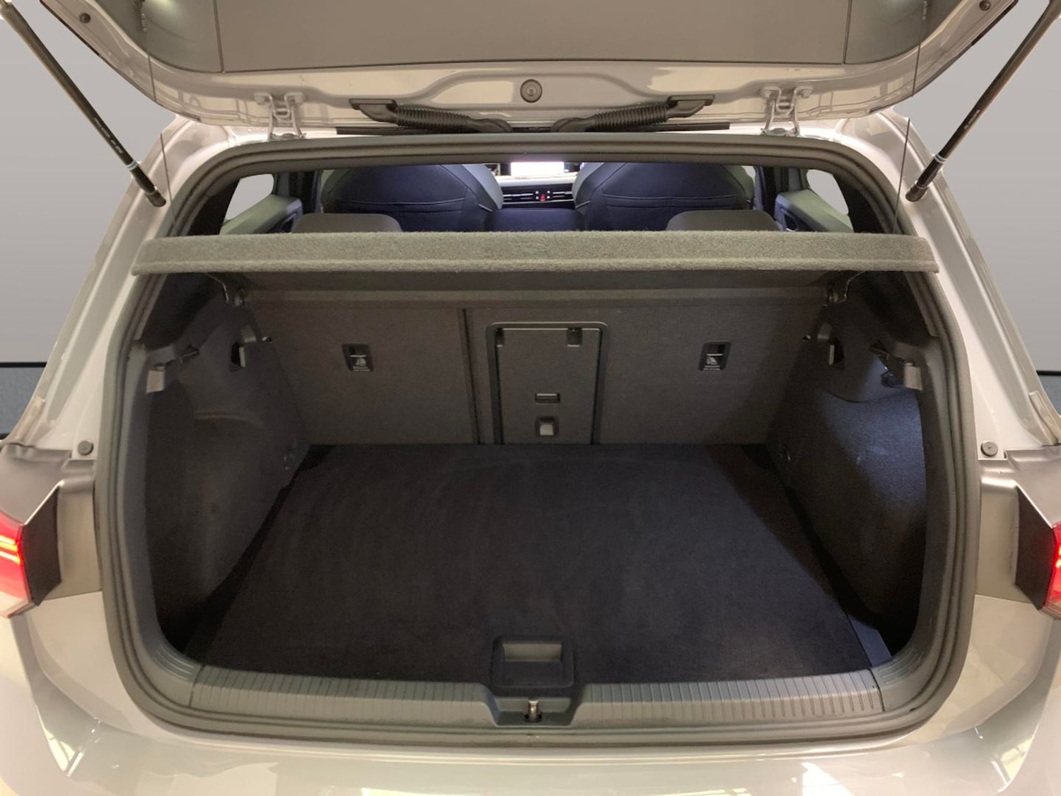 Used Volkswagen Golf 2023 for sale - 76736288: Photo 30