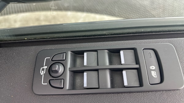 Used Land Rover Discovery Sport 2022 for sale - 76285988: Photo 36