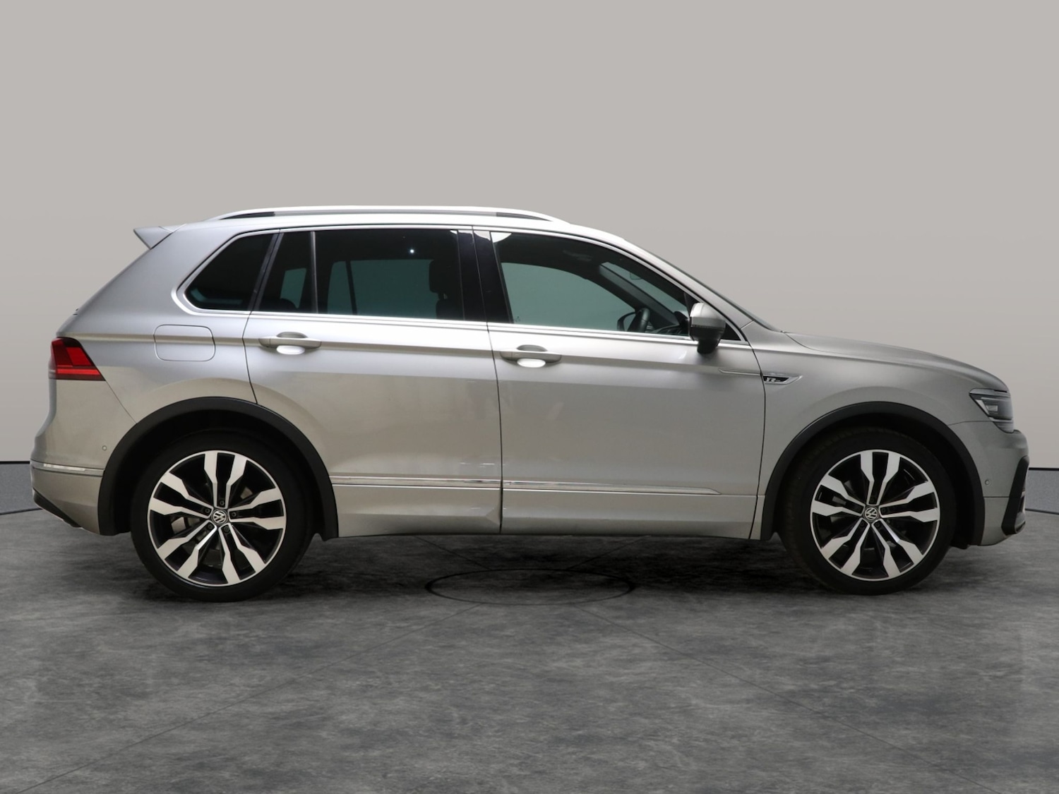 Used Volkswagen Tiguan 2020 for sale - 76113196: Photo 12