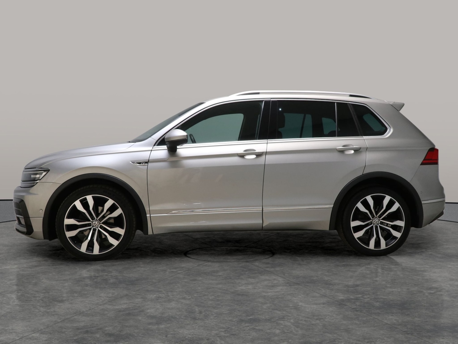 Used Volkswagen Tiguan 2020 for sale - 76113196: Photo 17