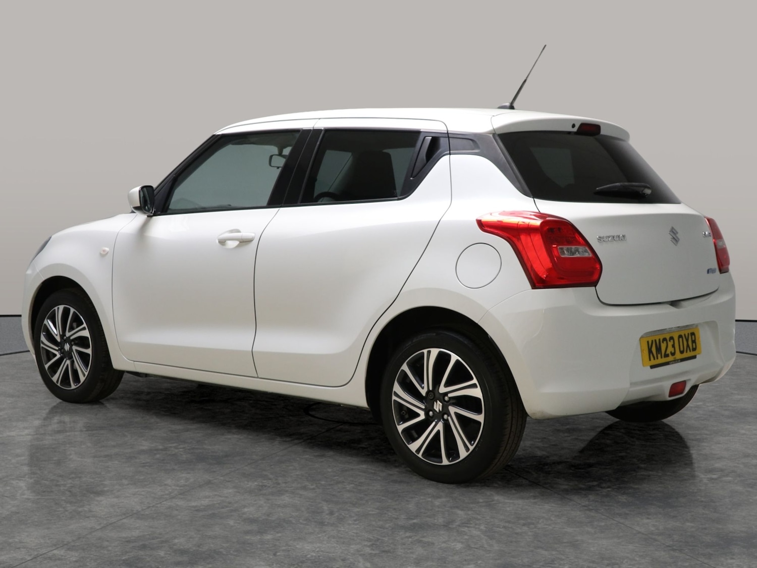 Used Suzuki Swift 2023 for sale - 77054399: Photo 11