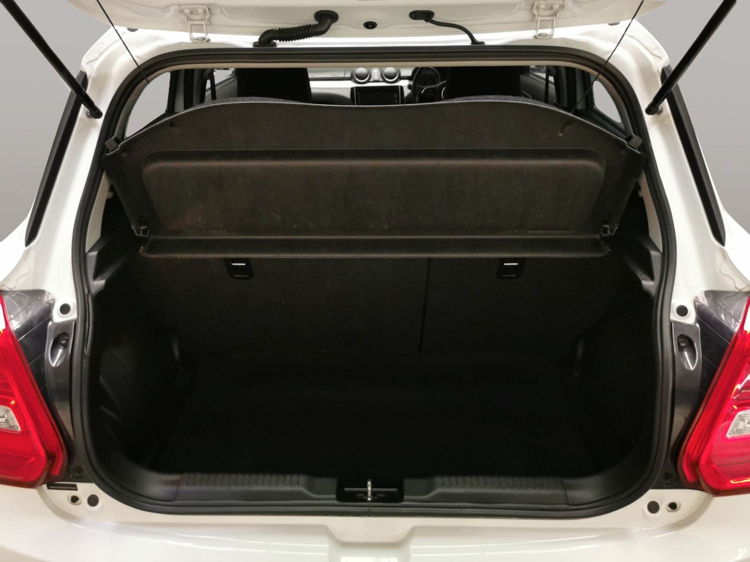 Used Suzuki Swift 2023 for sale - 77054399: Photo 33