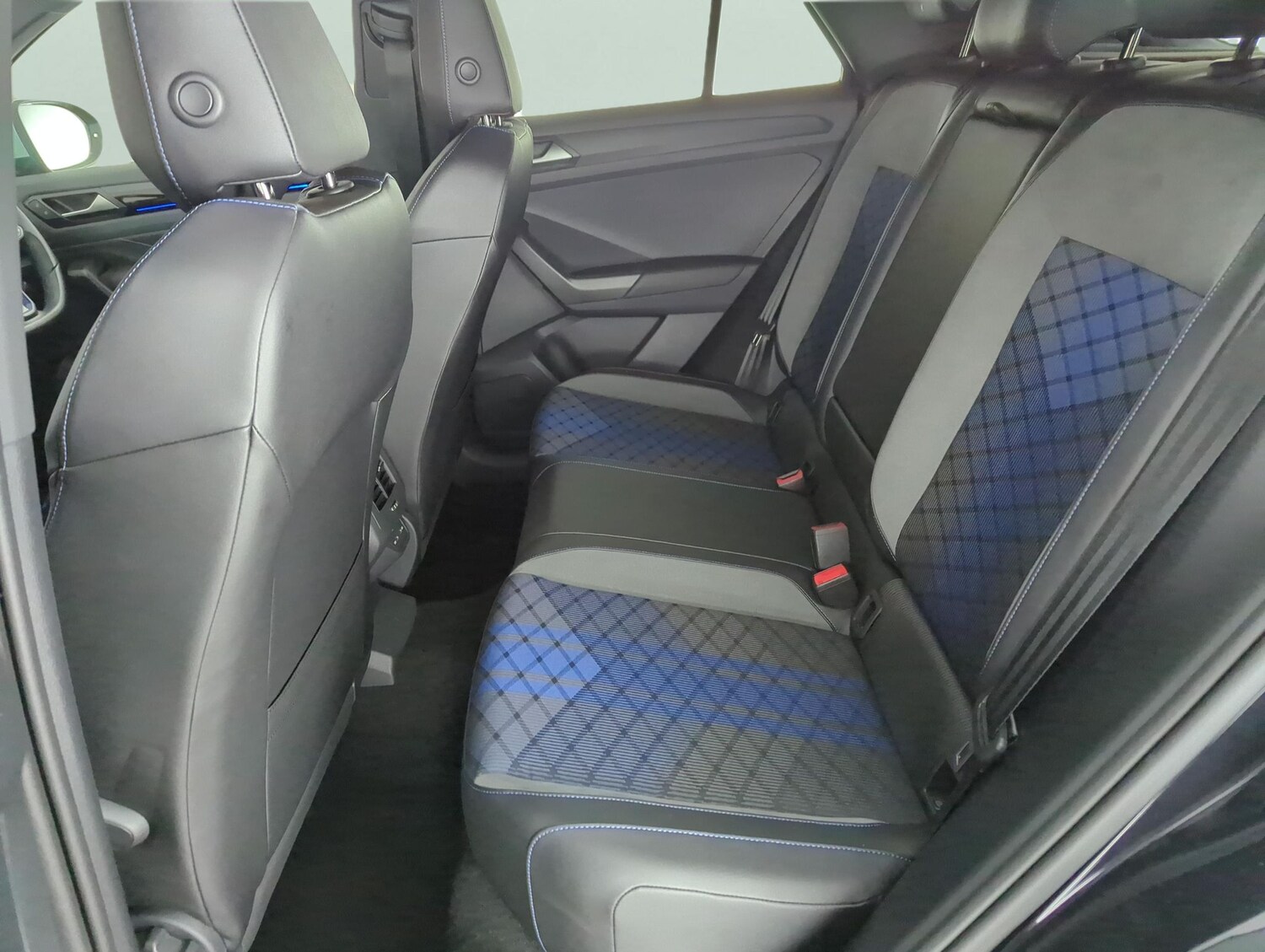 Used Volkswagen T-Roc for sale - 77660780: Photo 25