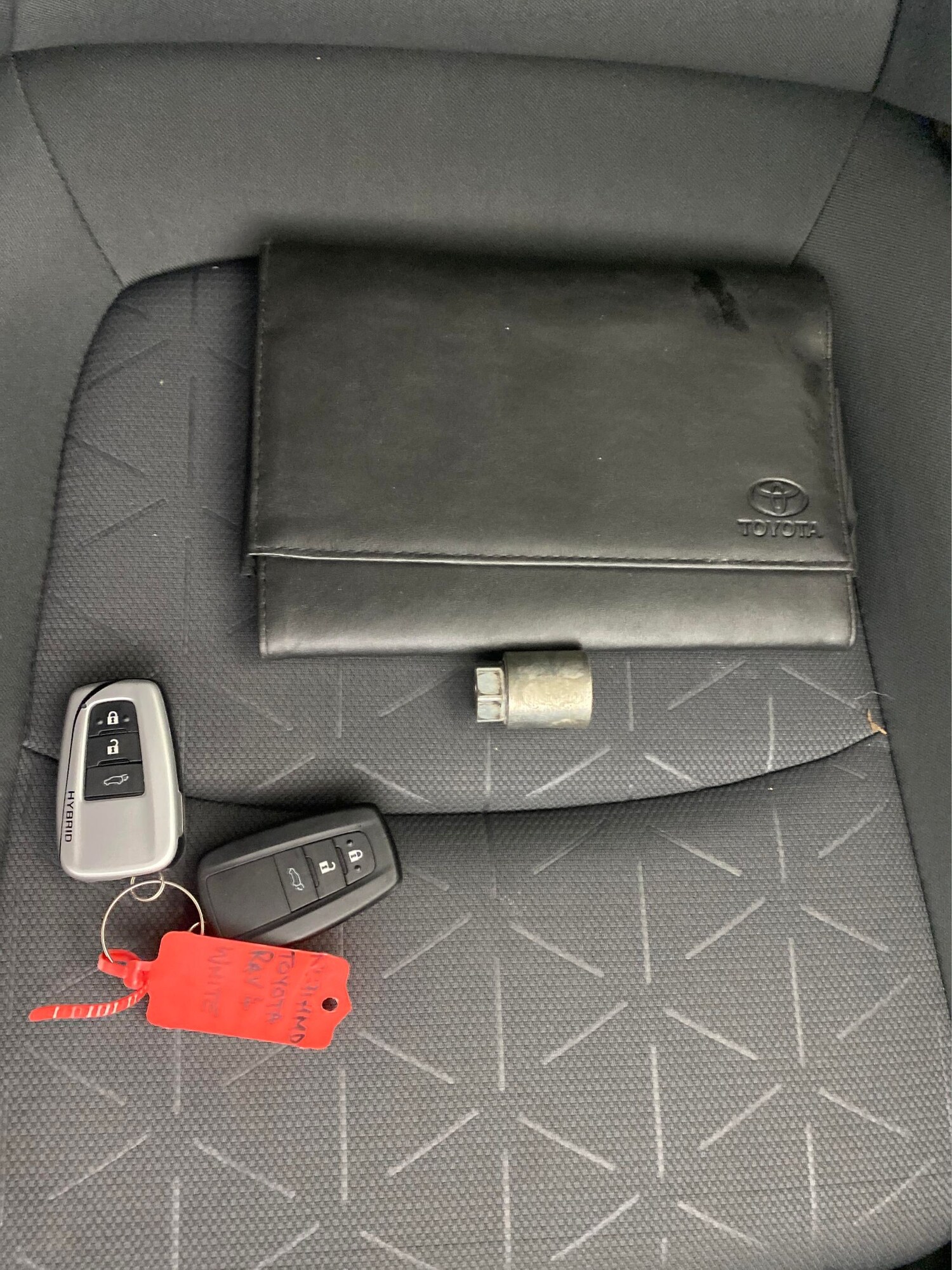 Used Toyota RAV4 2021 for sale - 78094157: Photo 28