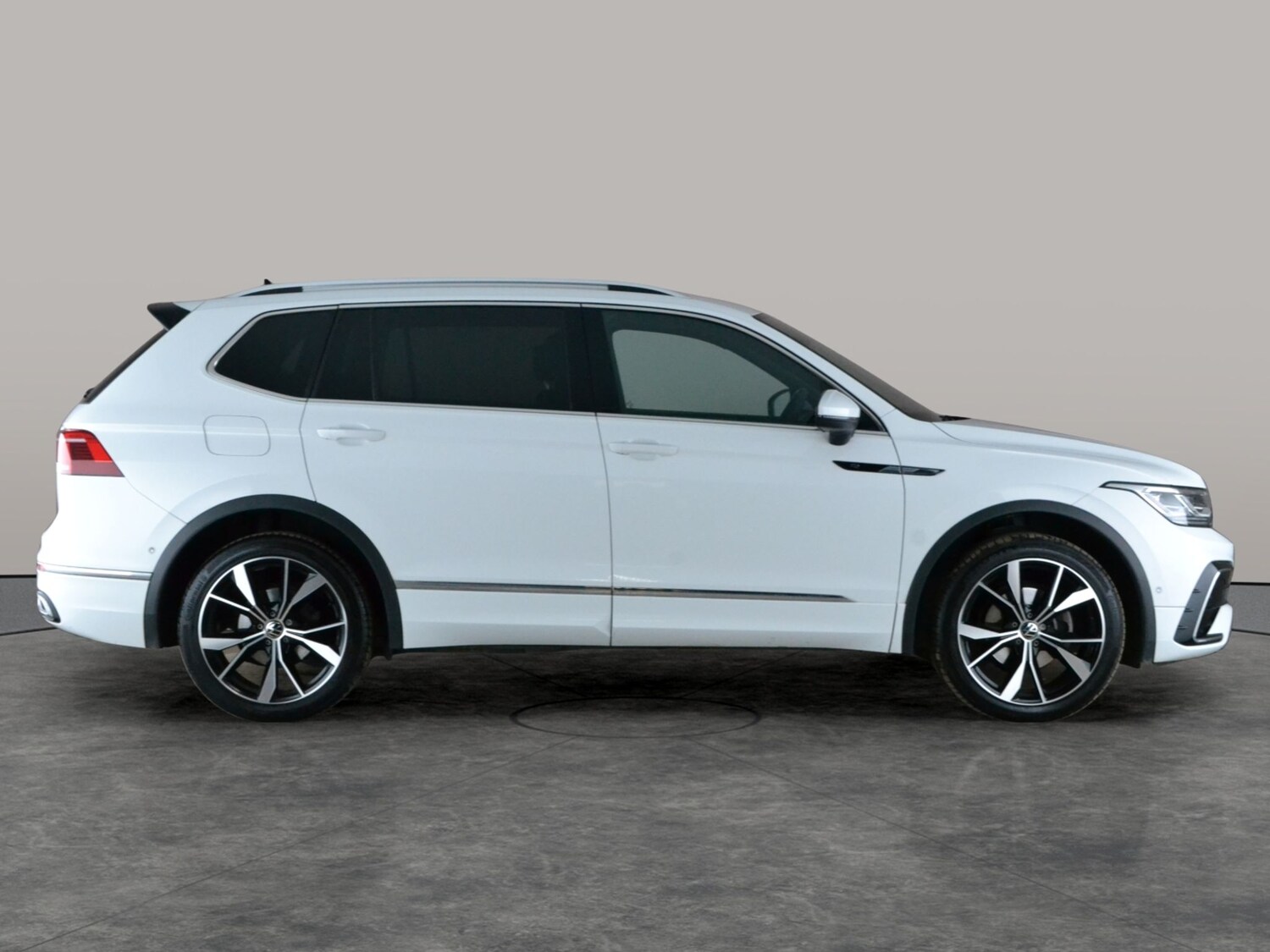 Used Volkswagen Tiguan Allspace 2024 for sale - 78075125: Photo 9