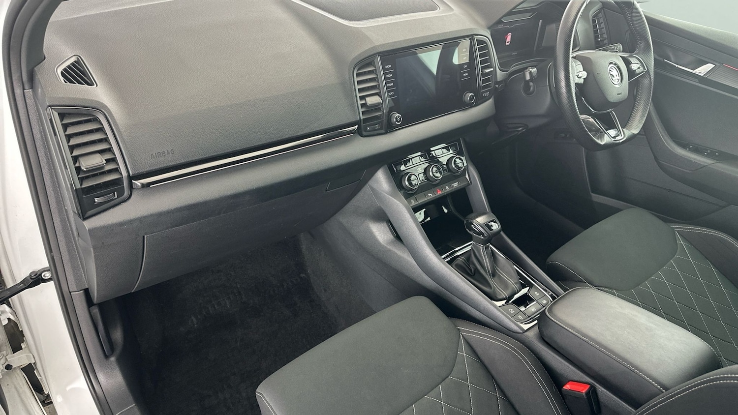 Used Skoda Karoq 2021 for sale - 76364942: Photo 16
