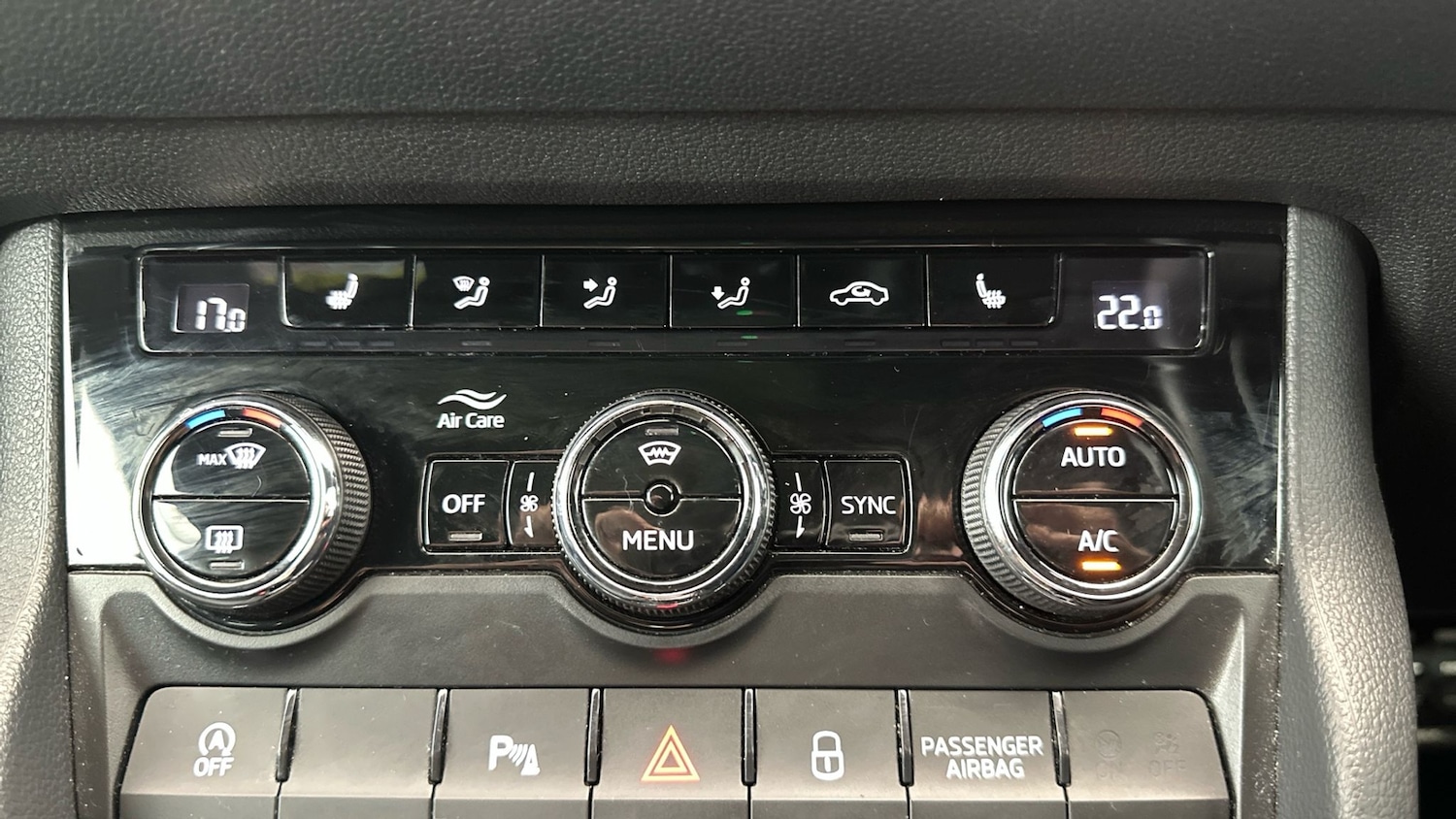 Used Skoda Karoq 2021 for sale - 76364942: Photo 32