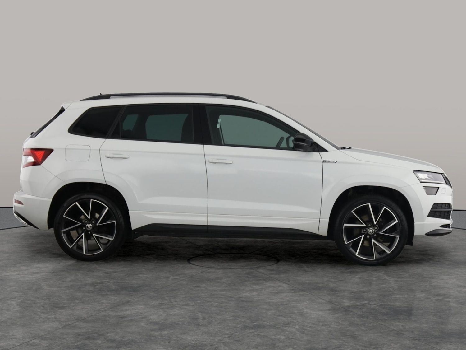 Used Skoda Karoq 2021 for sale - 76364942: Photo 6