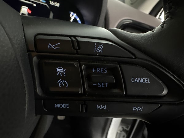 Used Toyota Yaris Cross 2023 for sale - 76245025: Photo 31