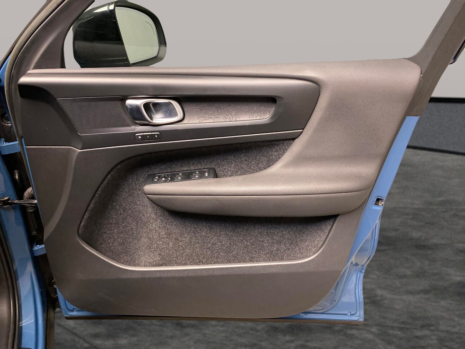 Used Volvo XC40 2023 for sale - 77951080: Photo 27