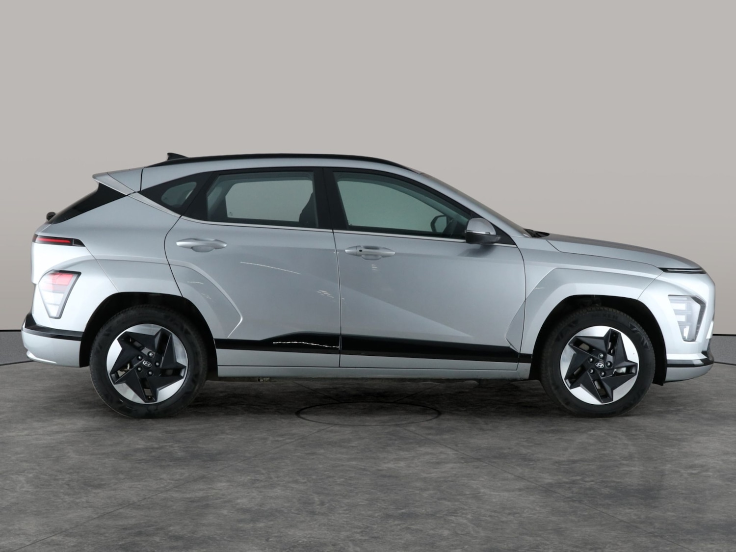 Used Hyundai KONA 2023 for sale - 76821820: Photo 9