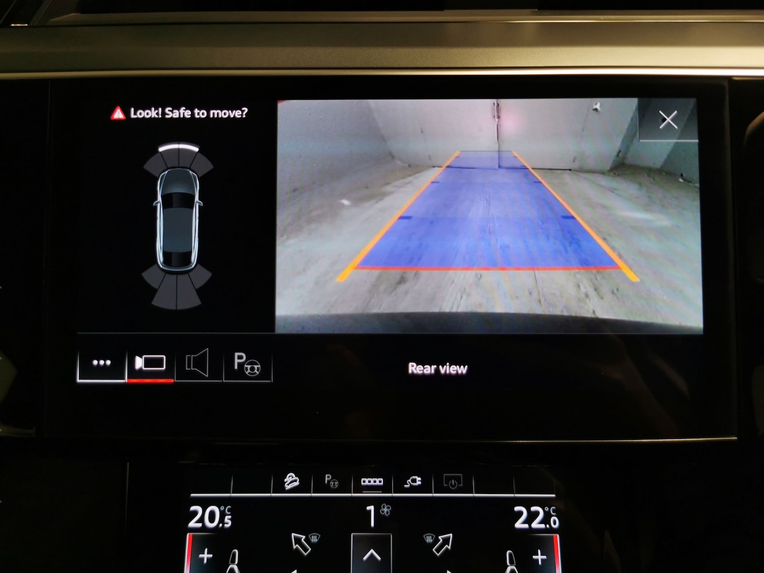 Used Audi e-tron 2022 for sale - 76125622: Photo 9