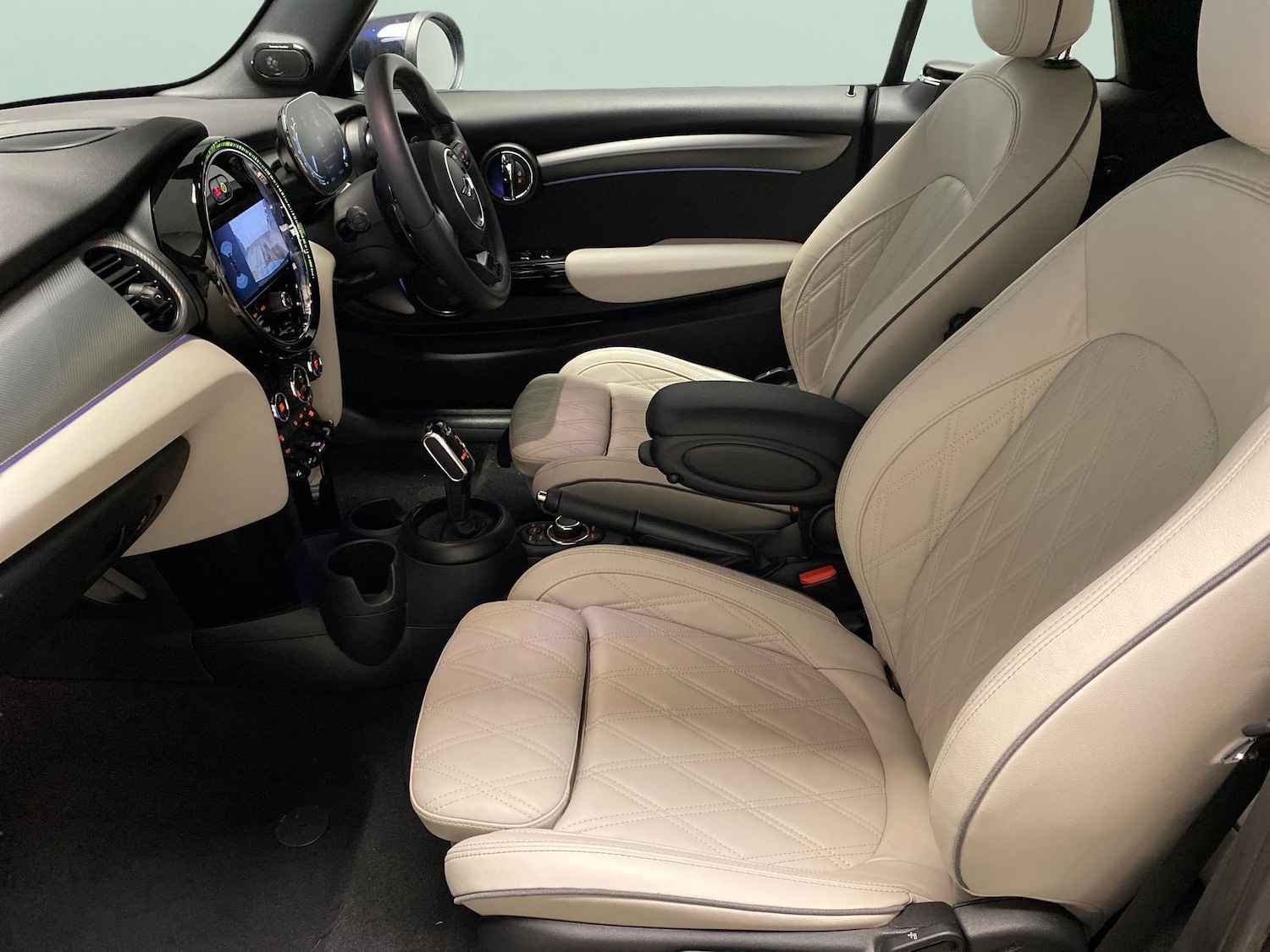 Used MINI Convertible 2023 for sale - 78137453: Photo 4