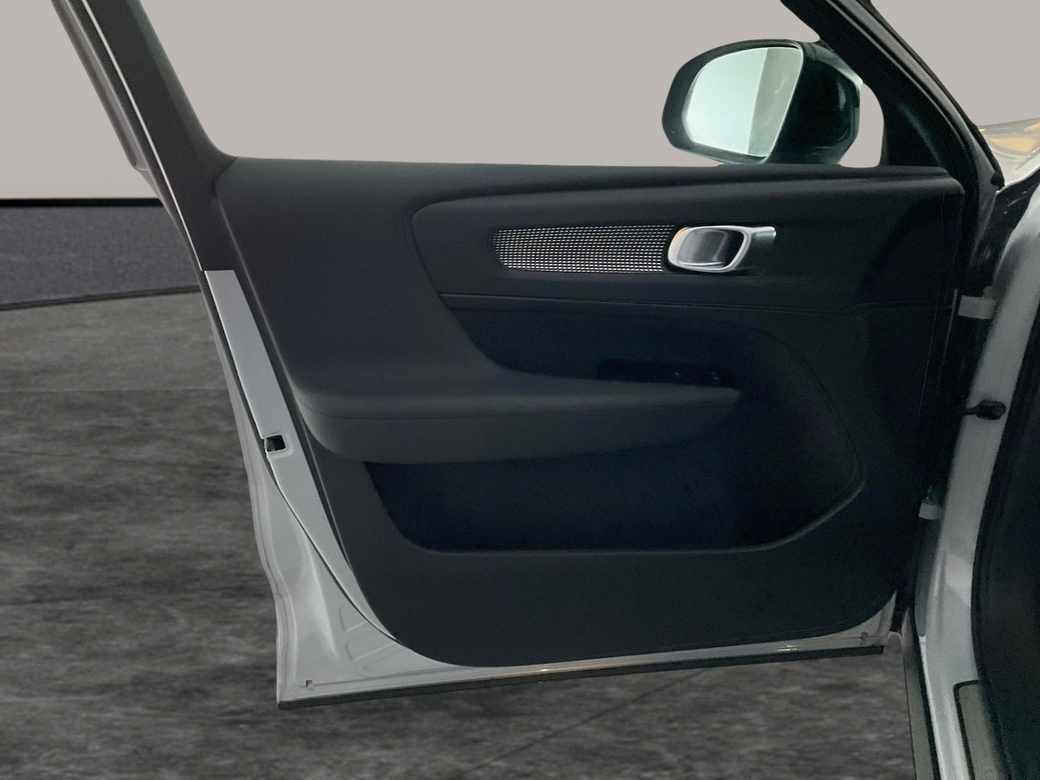 Used Volvo XC40 2022 for sale - 77023824: Photo 28