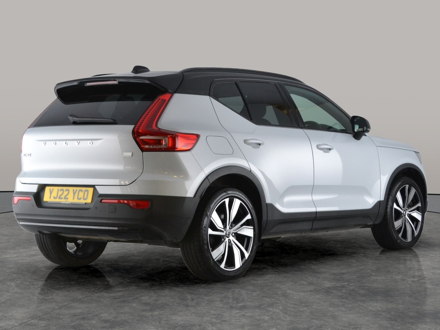 Used Volvo XC40 2022 for sale - 77023824: Photo 9