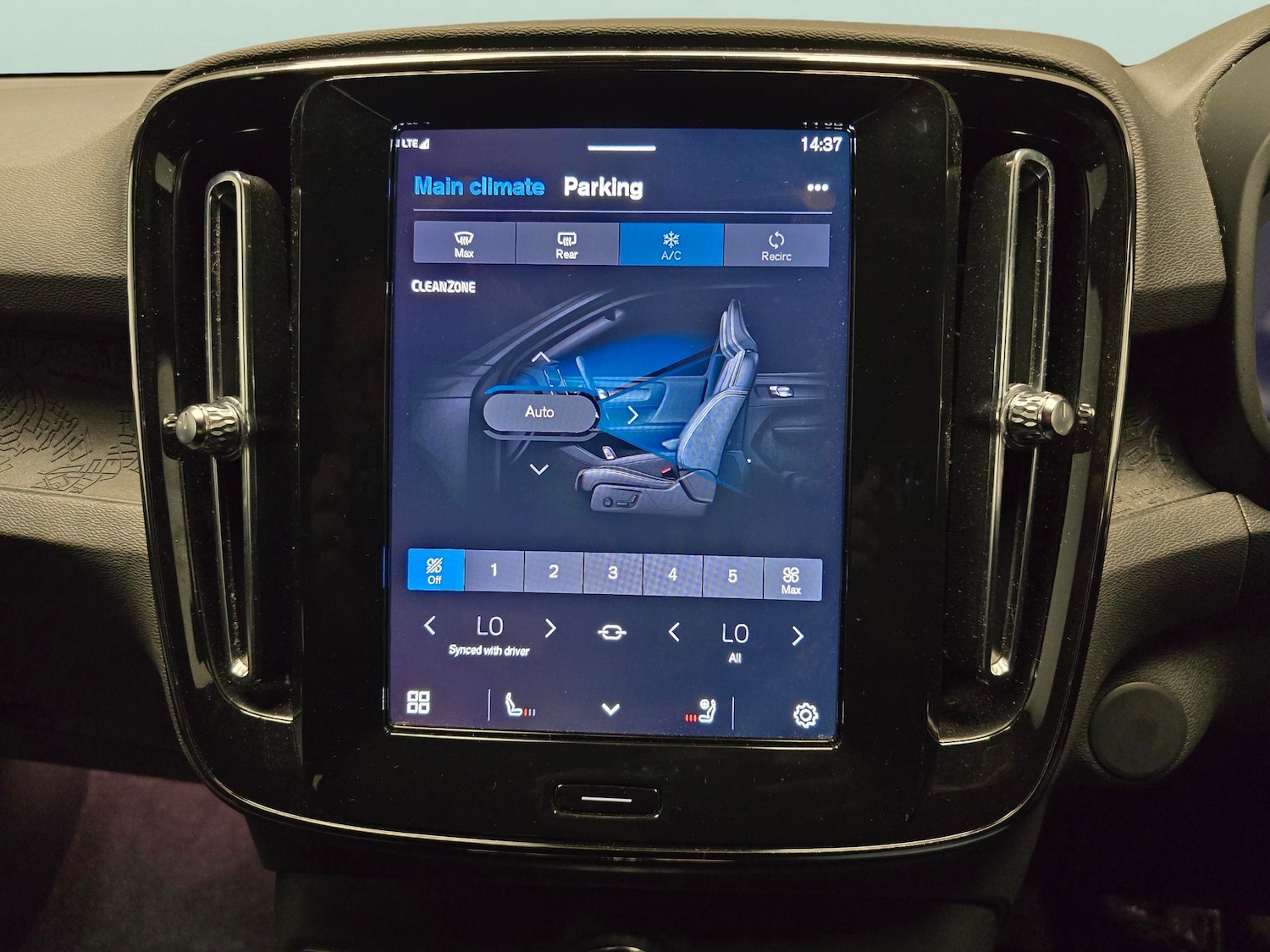 Used Volvo XC40 2024 for sale - 76908314: Photo 16