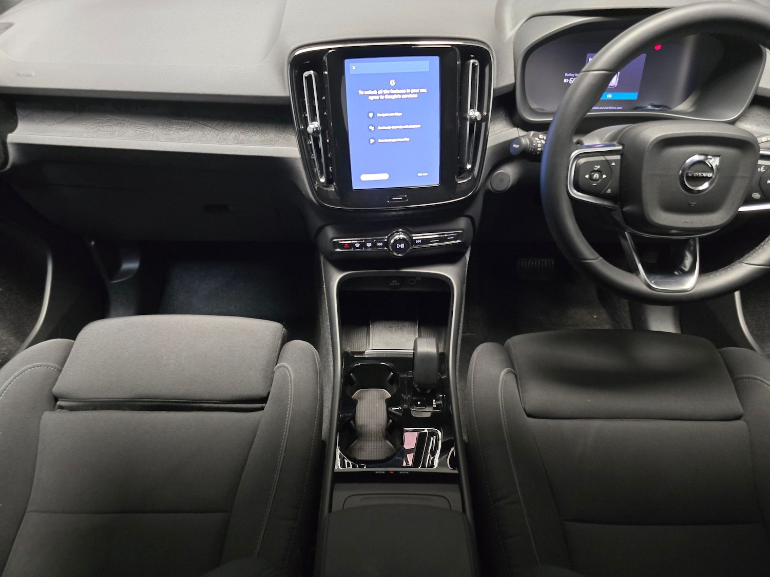 Used Volvo XC40 2024 for sale - 76908314: Photo 5