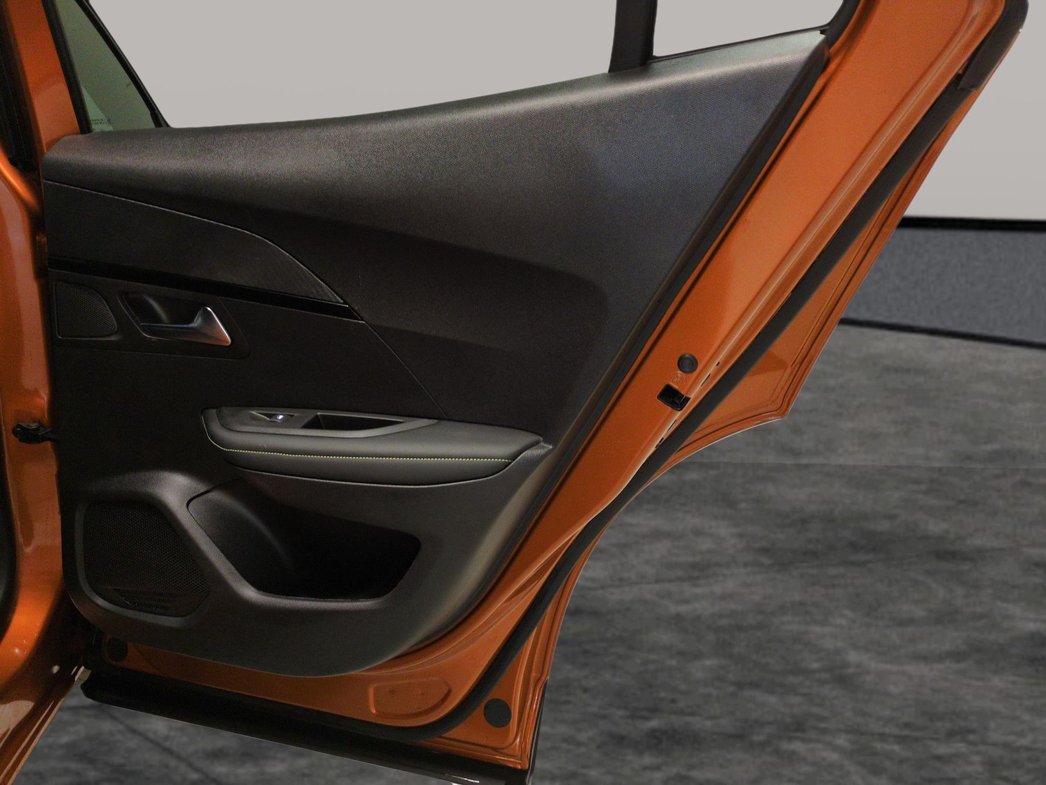 Used Peugeot E-2008 2022 for sale - 77763193: Photo 32