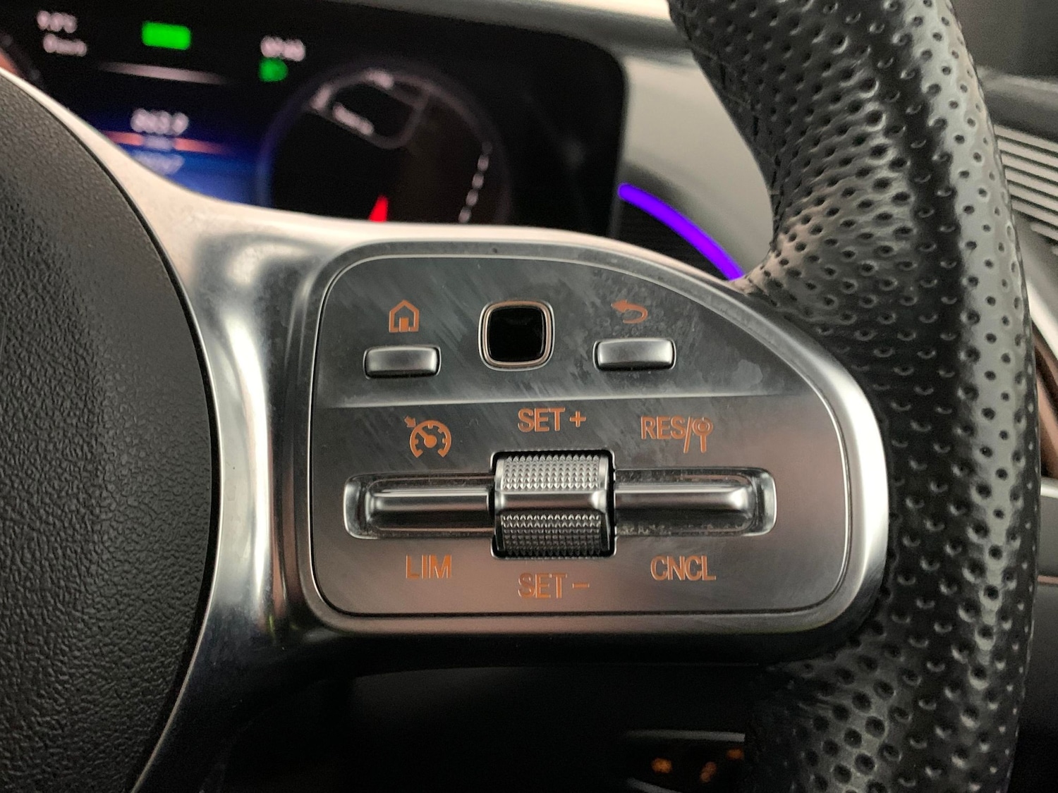 Used Mercedes-Benz EQC 2022 for sale - 76384827: Photo 34