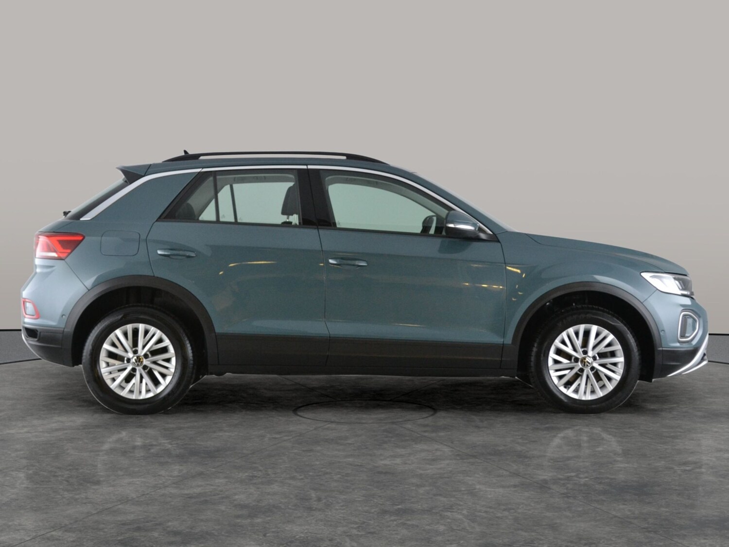 Used Volkswagen T-Roc 2023 for sale - 77827124: Photo 10