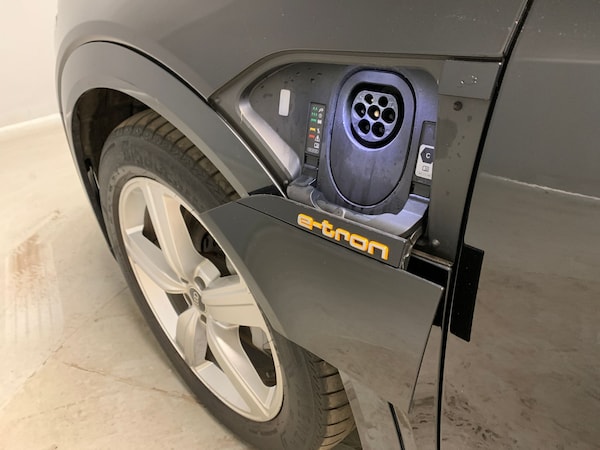 Used Audi e-tron 2022 for sale - 76244979: Photo 41