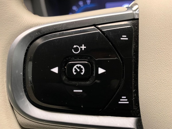 Used Volvo XC60 for sale - 76252144: Photo 26