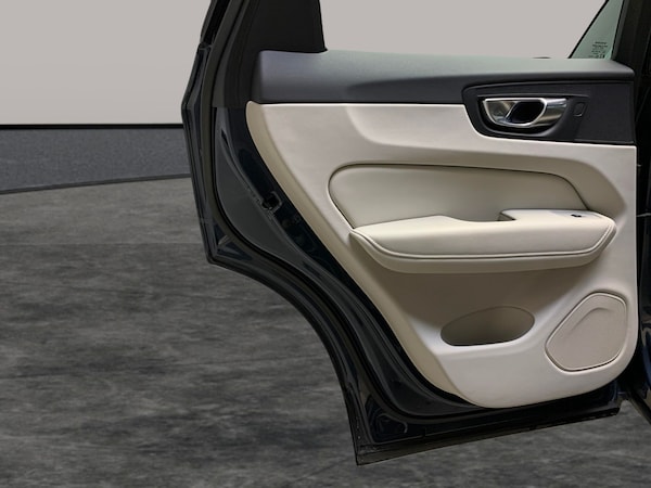 Used Volvo XC60 for sale - 76252144: Photo 34