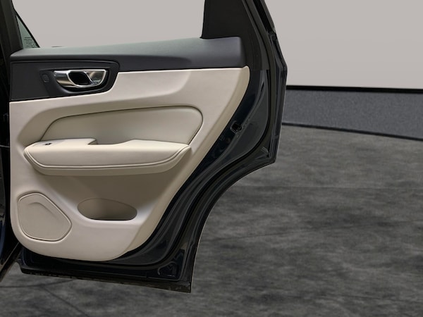 Used Volvo XC60 for sale - 76252144: Photo 36