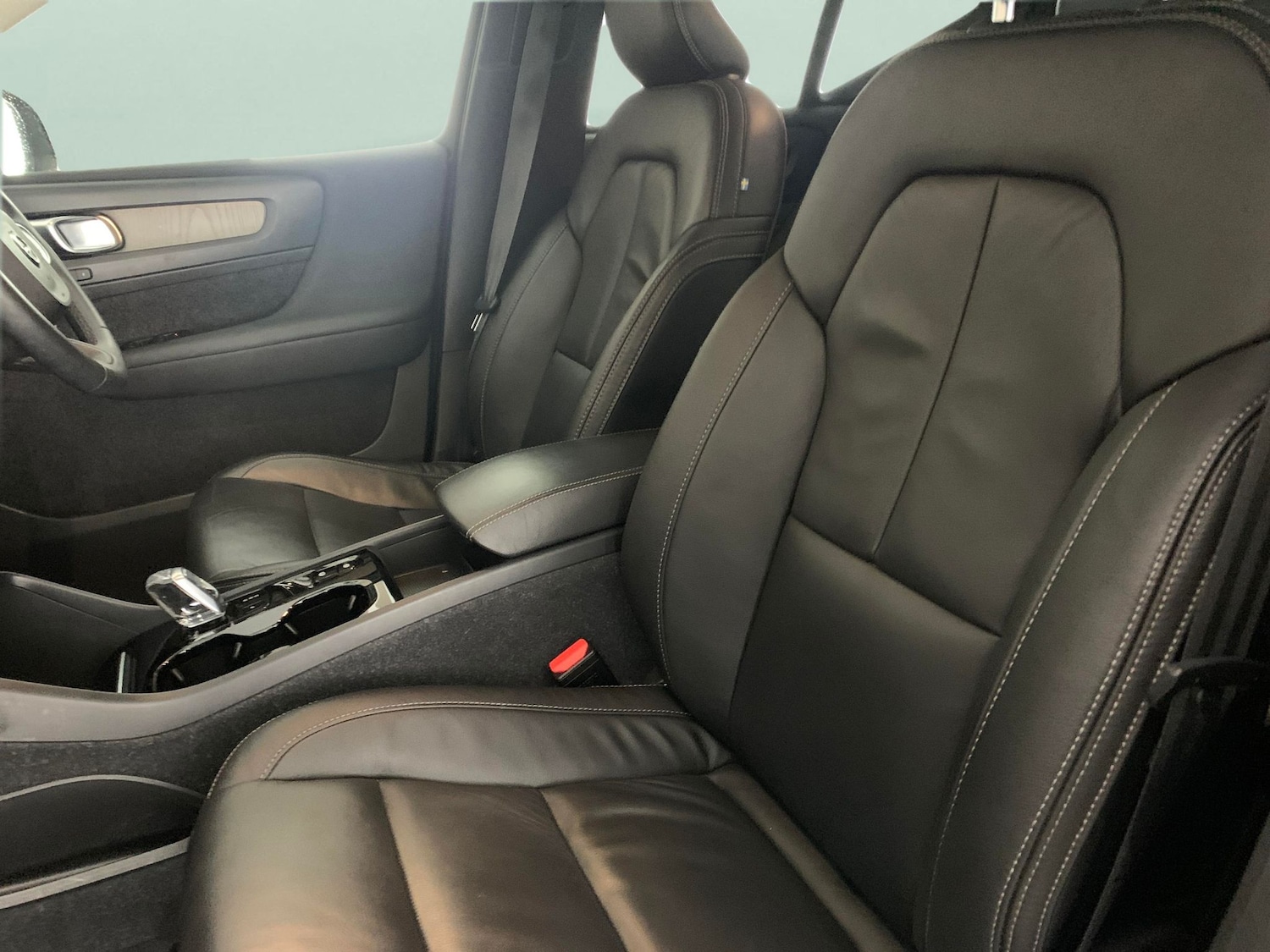 Used Volvo XC40 2021 for sale - 77043630: Photo 7