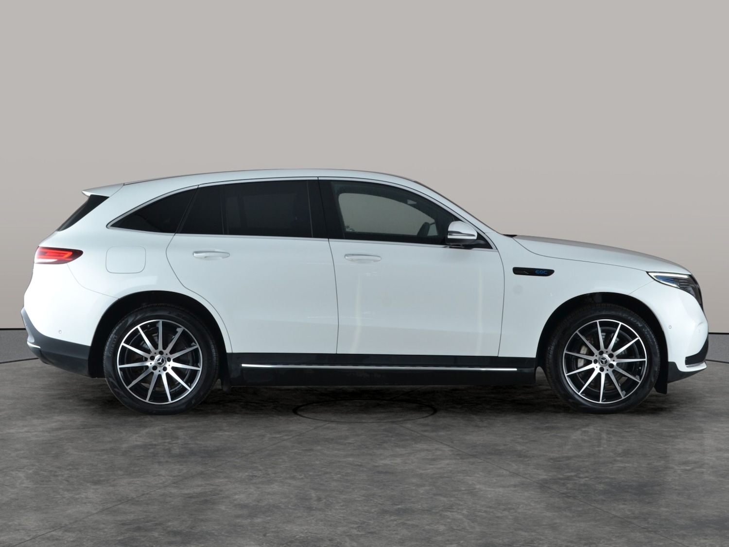 Used Mercedes-Benz EQC 2022 for sale - 77298032: Photo 9