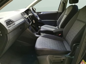 Used Volkswagen Tiguan 2023 for sale - 79238954: Photo