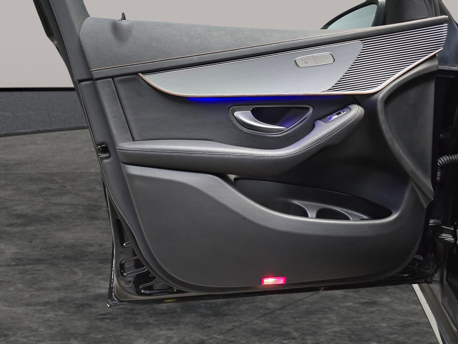 Used Mercedes-Benz EQC 2021 for sale - 76935189: Photo 31