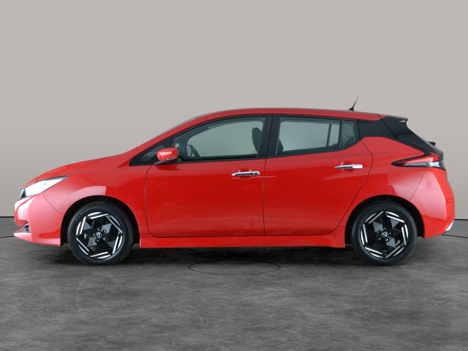 Used Nissan Leaf 2022 for sale - 77877792: Photo 12