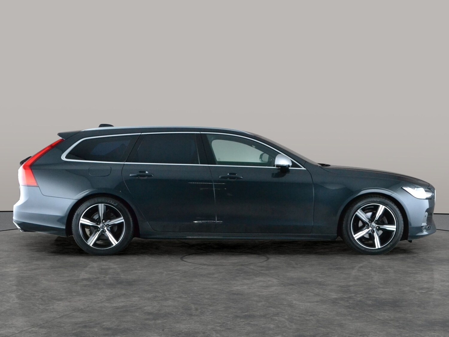 Used Volvo V90 2019 for sale - 77519666: Photo 9