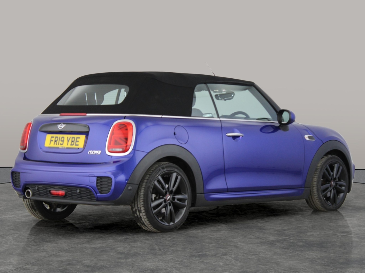 Used MINI Convertible 2019 for sale - 77902109: Photo 10