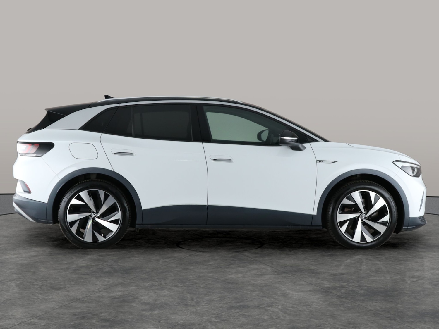 Used Volkswagen ID.4 2021 for sale - 76704087: Photo 9