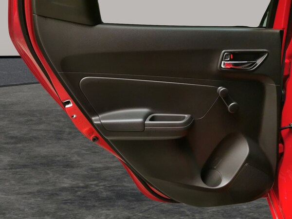 Used Suzuki Swift 2023 for sale - 76330912: Photo 36
