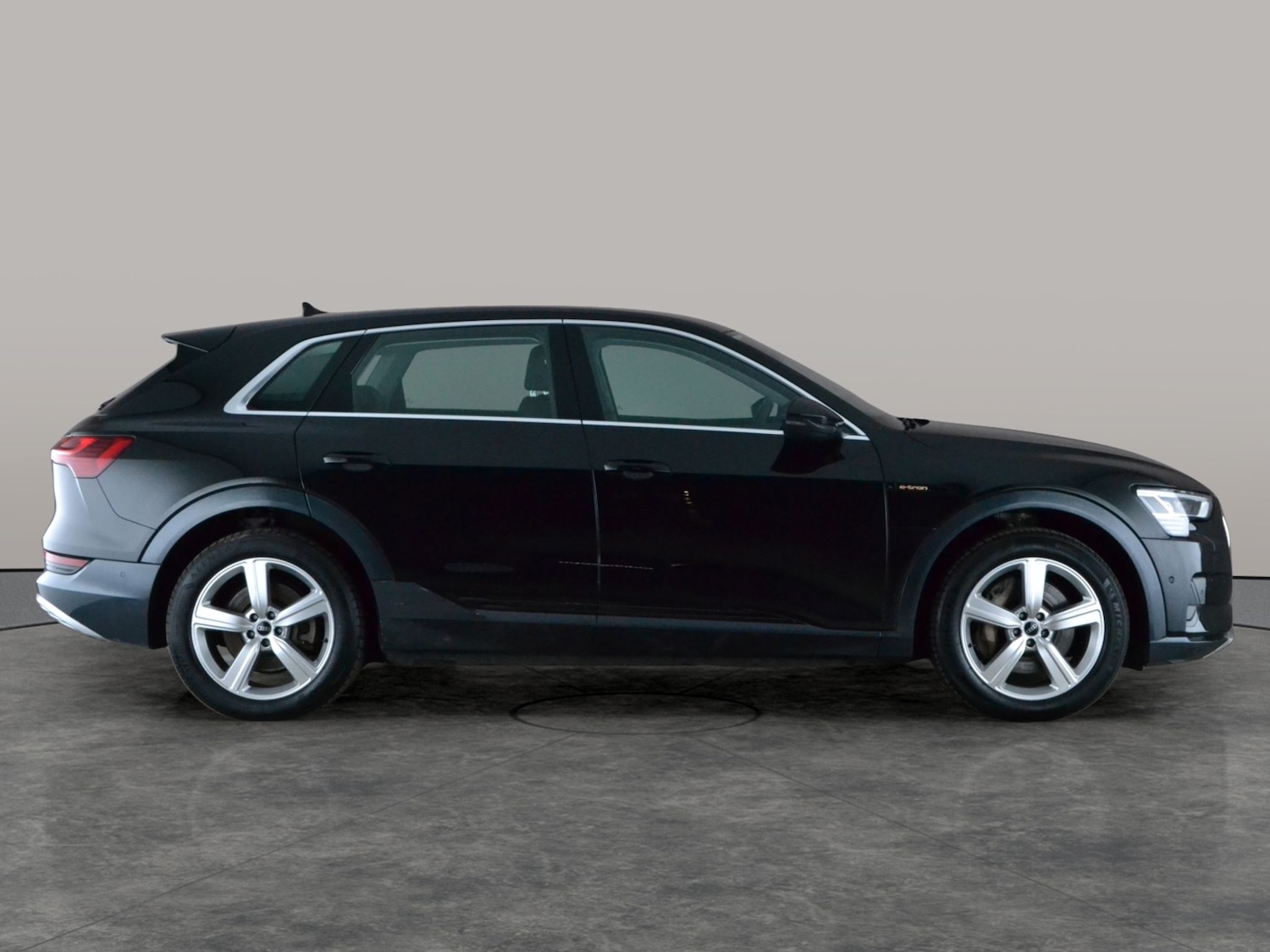 Used Audi e-tron 2021 for sale - 77934631: Photo 9