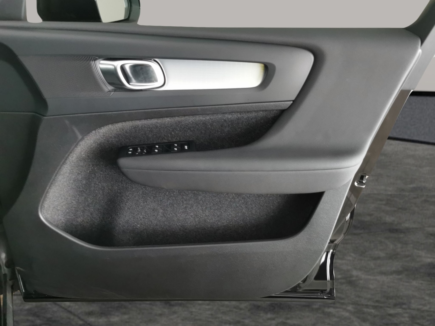 Used Volvo XC40 2024 for sale - 77389372: Photo 31