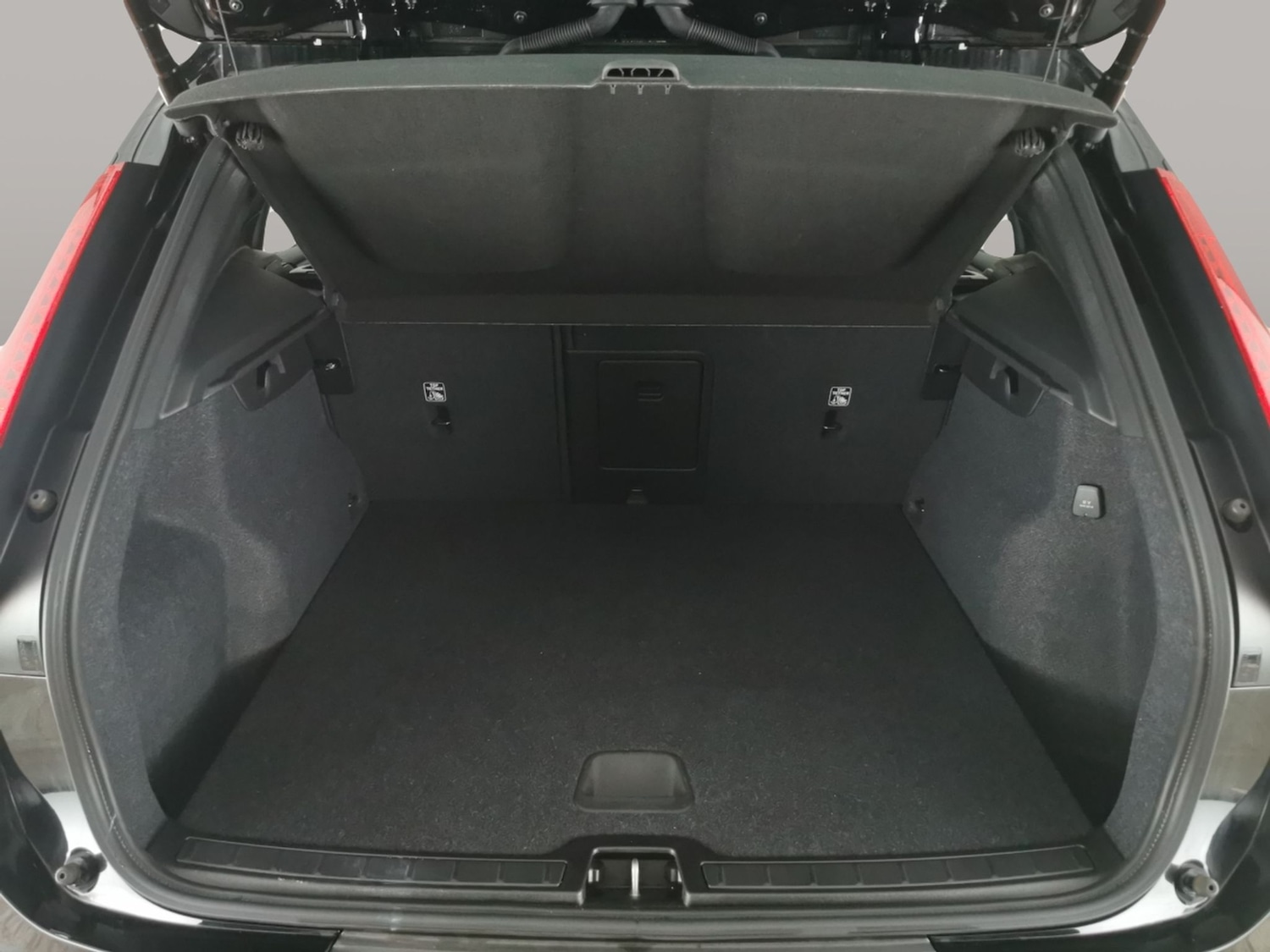 Used Volvo XC40 2024 for sale - 77389372: Photo 33