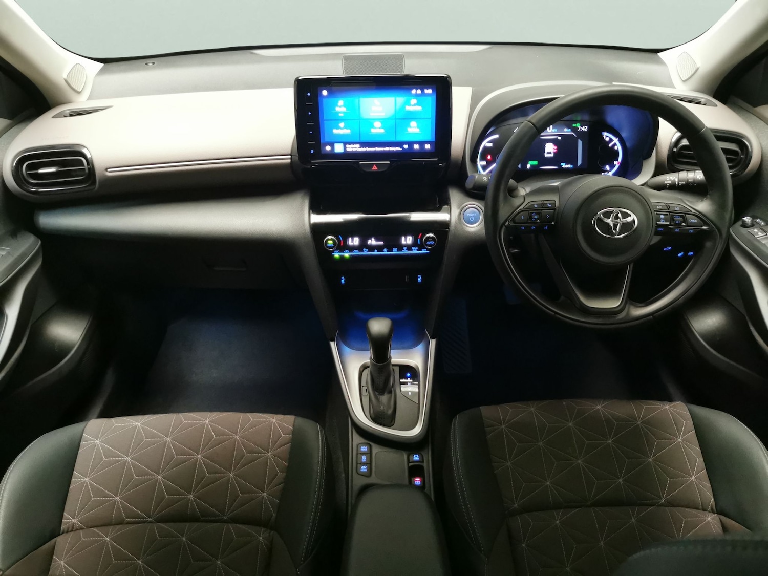 Used Toyota Yaris Cross 2022 for sale - 76636234: Photo 7