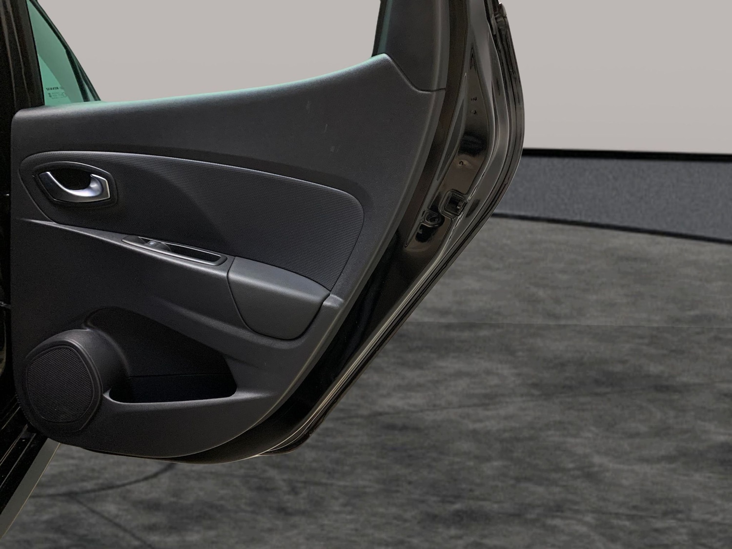 Used Renault Clio 2018 for sale - 76480135: Photo 29