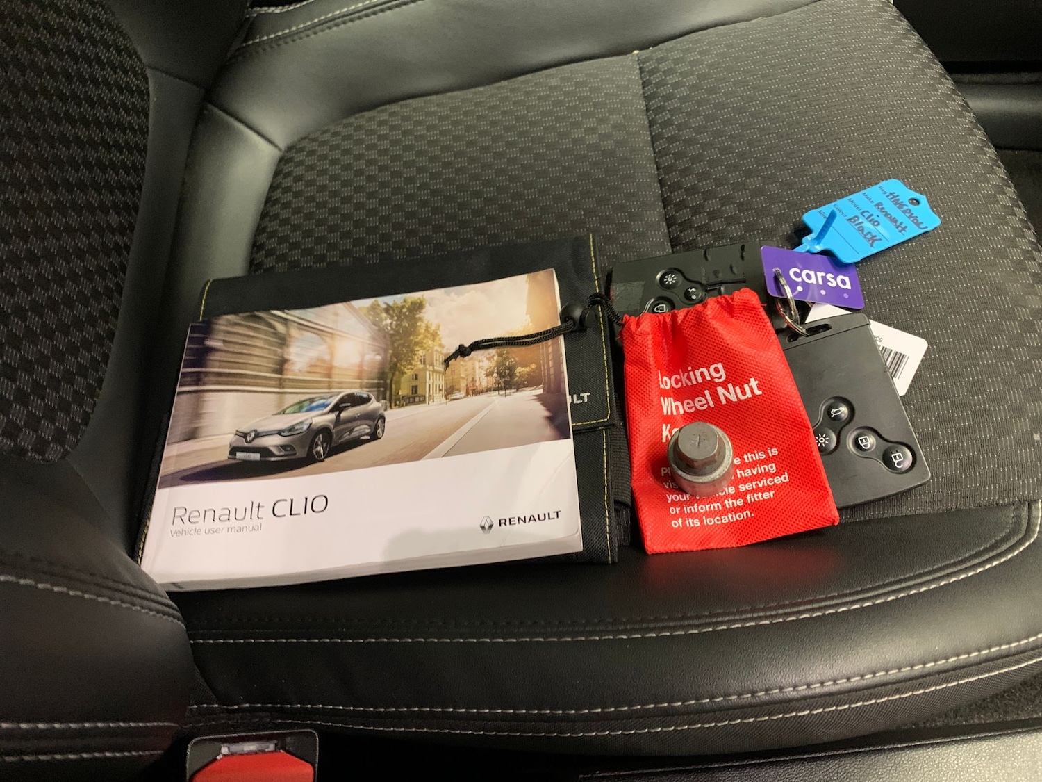 Used Renault Clio 2018 for sale - 76480135: Photo 31