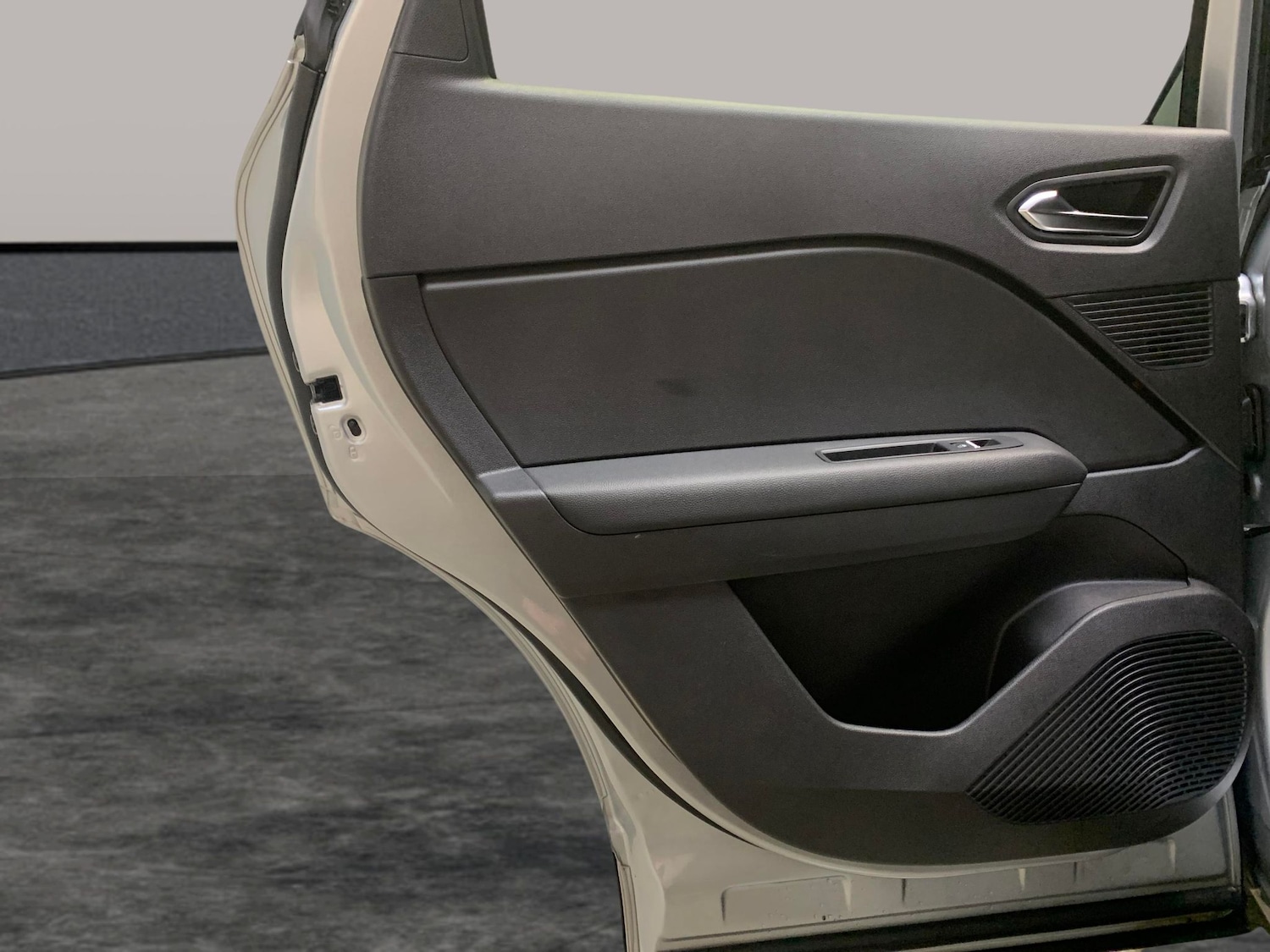 Used Renault Captur 2023 for sale - 77269752: Photo 25