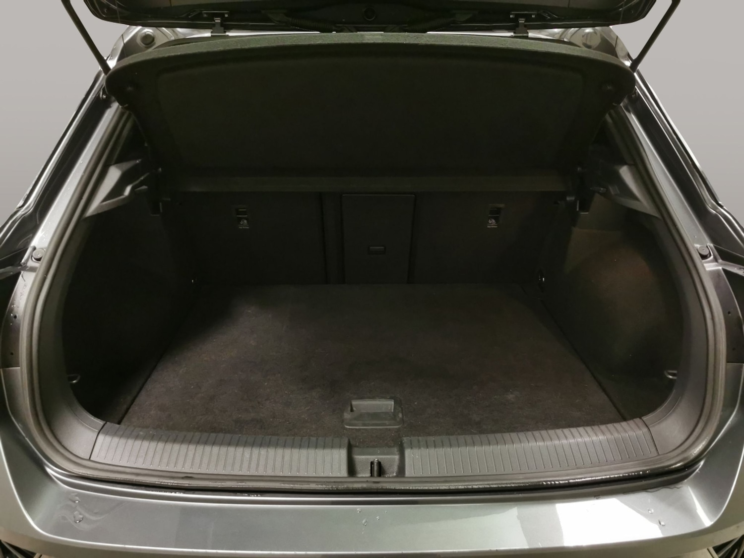 Used Volkswagen T-Roc 2023 for sale - 77127941: Photo 30